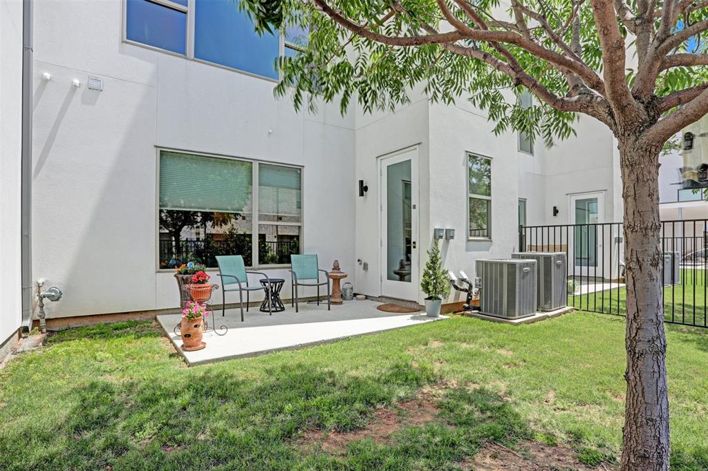 Villas on Hutton - Residential