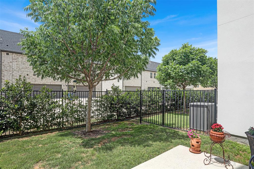 Villas on Hutton - Residential