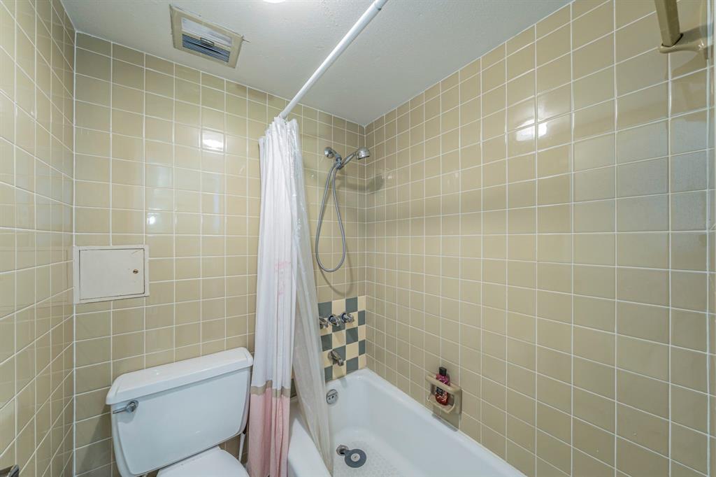Castillian Condo The - Residential