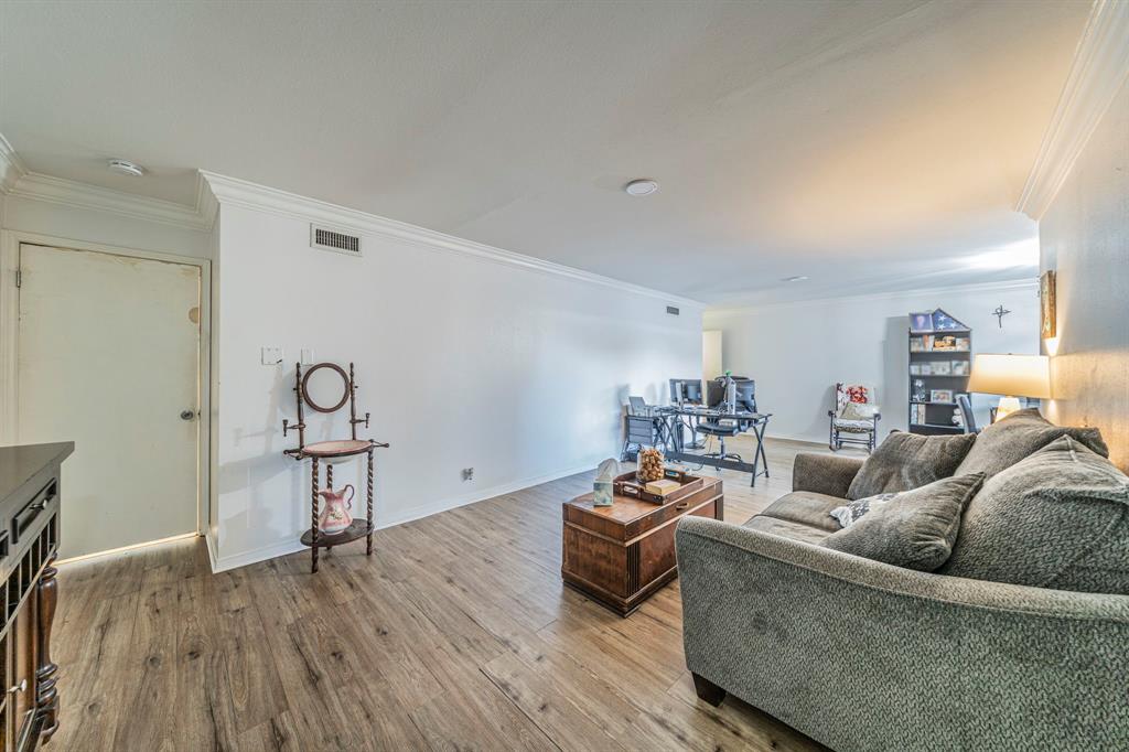 Castillian Condo The - Residential
