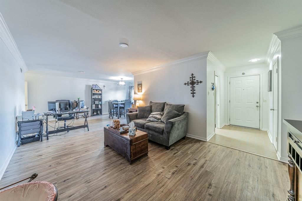 Castillian Condo The - Residential