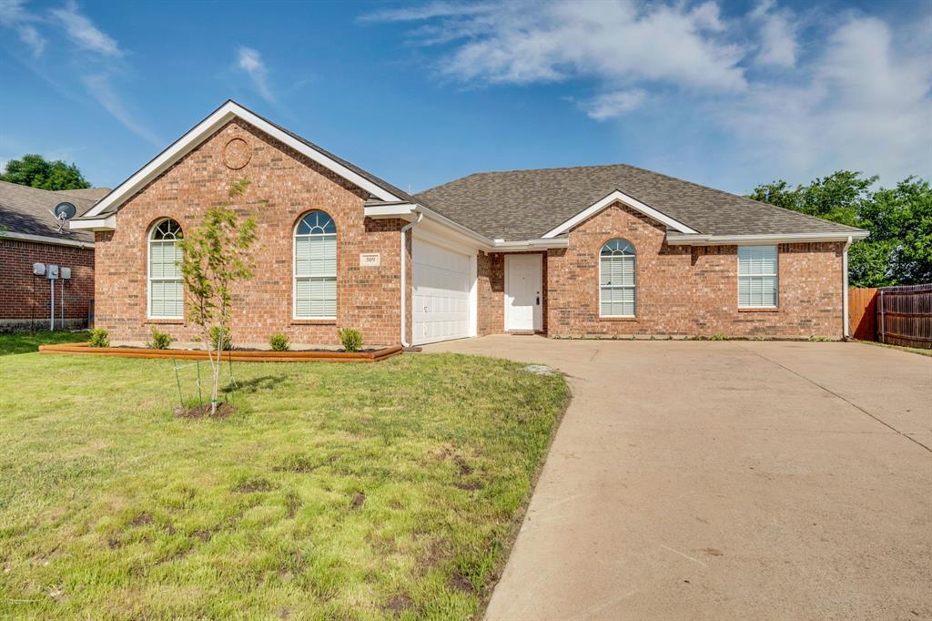 Updated, move-in ready, and positioned in a convenient Red Oak location.
This 3-bedroom home with a front flex space ideal for an office, playroom, or second living area offers 1,564 square feet of refreshed living space on a 0.206 acre lot. Located near Red Oak Elementary, the property provides easy access to schools, shopping, and commuting routes.
More than $40,000 in recent improvements means buyers can move forward with confidence. Major systems have already been handled, including a new HVAC system in 2025, a new roof in 2023, gutters and a water heater replaced in 2022.
The interior features new flooring, fresh paint inside and out, updated lighting, remodeled bathrooms, garage door opener and an upgraded kitchen with new counters, fixtures, garbage disposal, and appliances.

This checks the boxes buyers consistently ask for: major systems already replaced and a clean, updated interior ready for move-in.

Homes with this level of upgrades in this price range are hard to find.