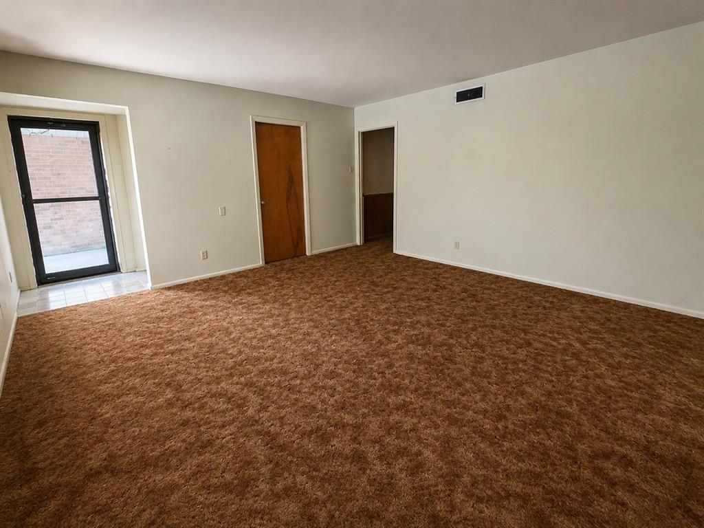 Club Oaks 01 - Residential