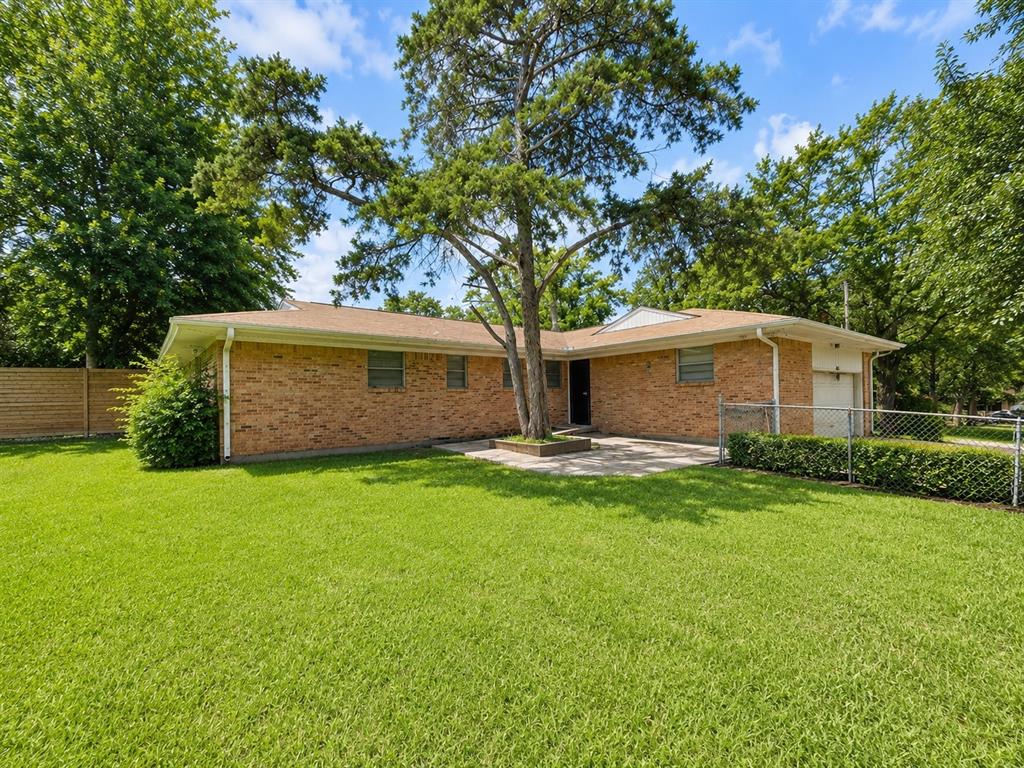 Club Oaks 01 - Residential