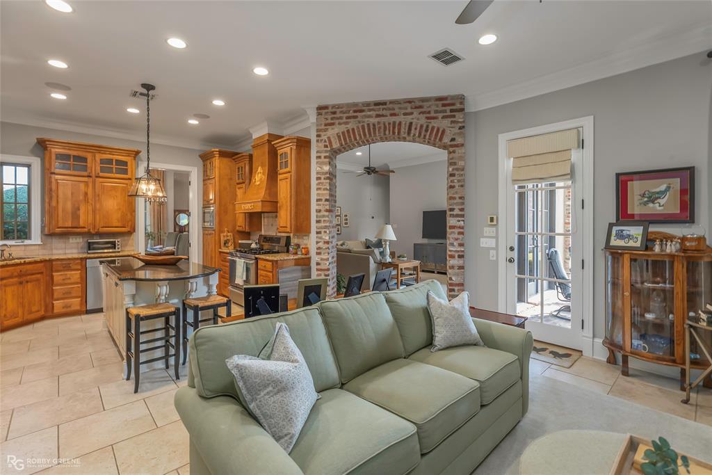 Oak Alley - Residential