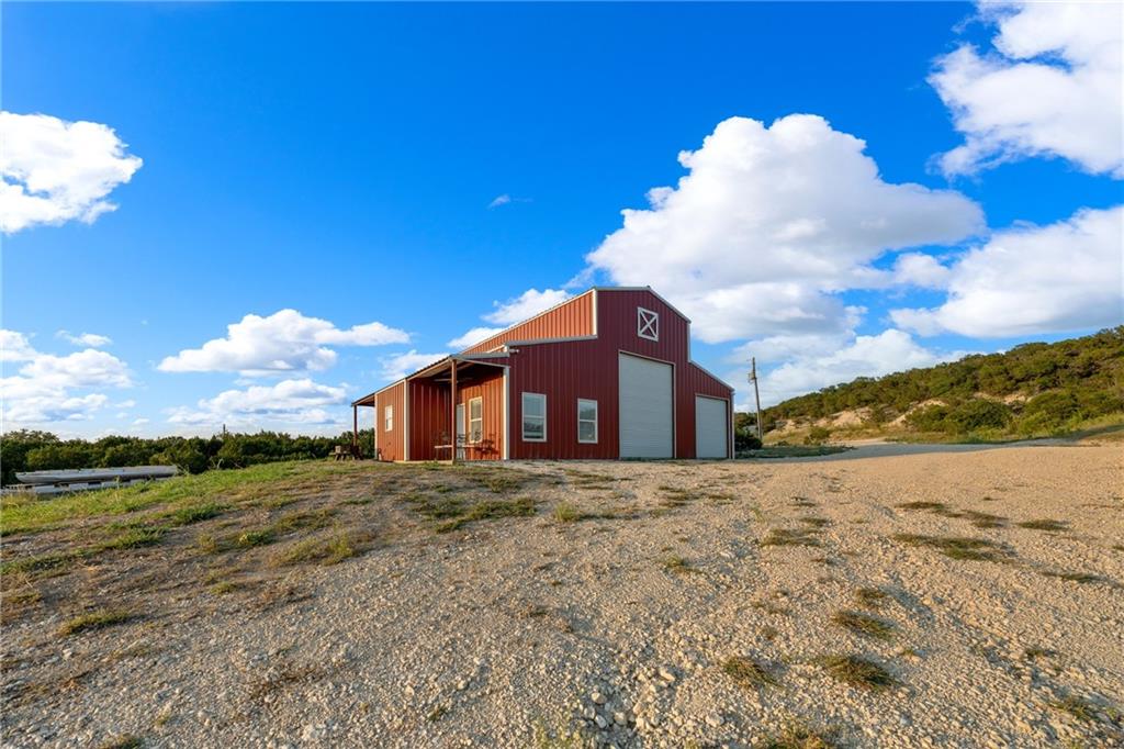Hussard - Farm