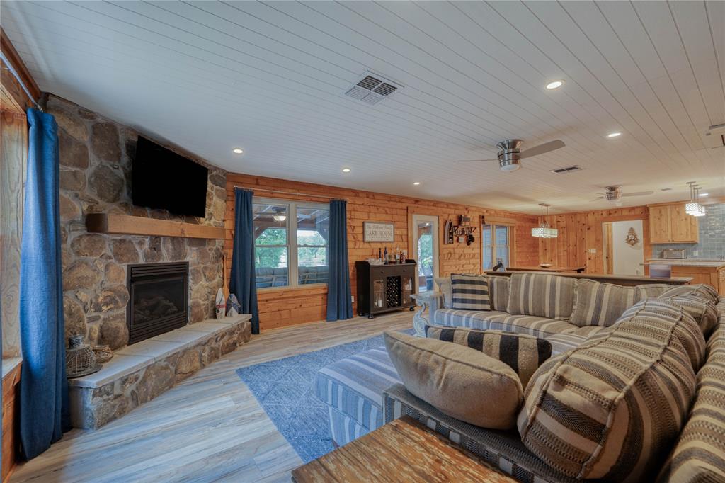 Hills Point - Residential