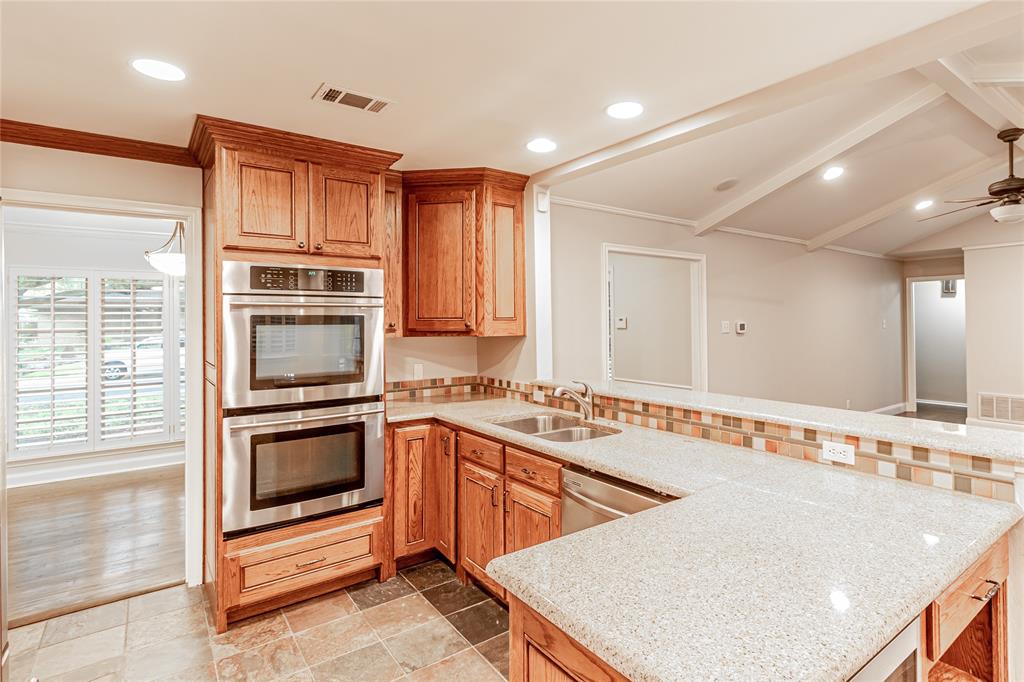 ROYAL RIDGE ADDN - Residential Lease