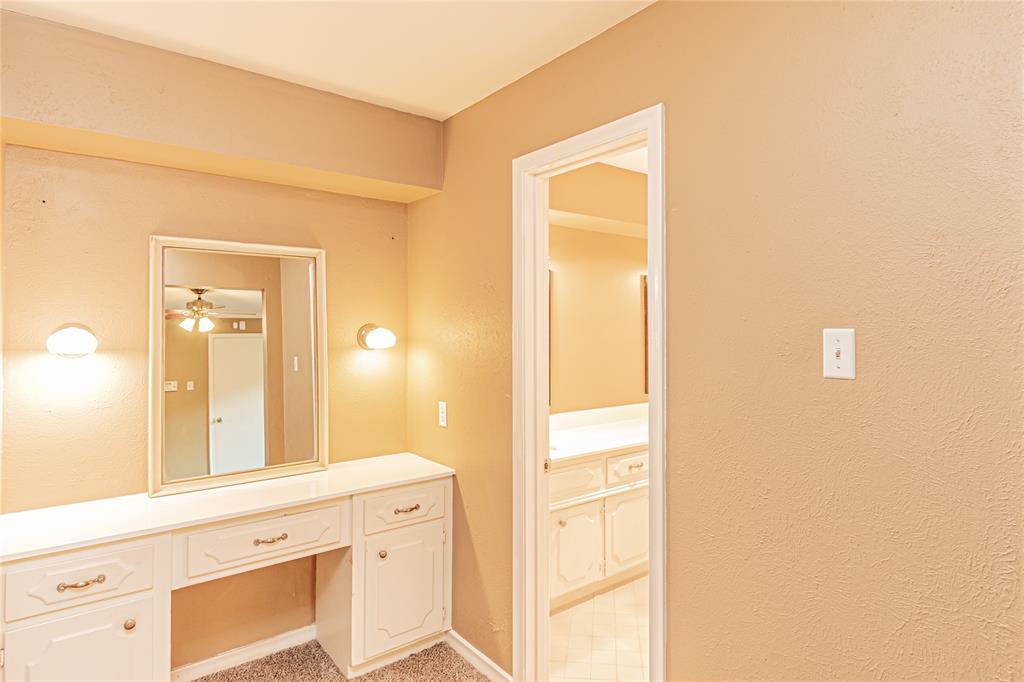 ROYAL RIDGE ADDN - Residential Lease