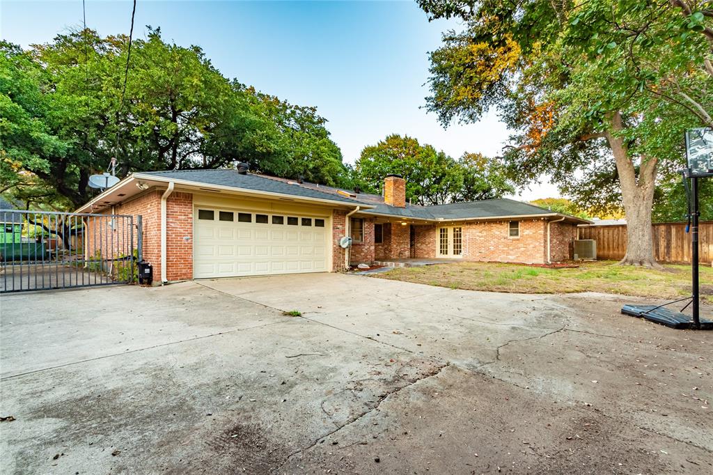 ROYAL RIDGE ADDN - Residential Lease