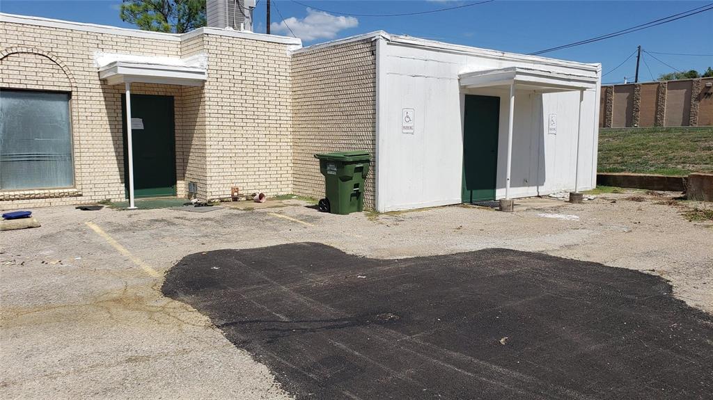College - Commercial Sale