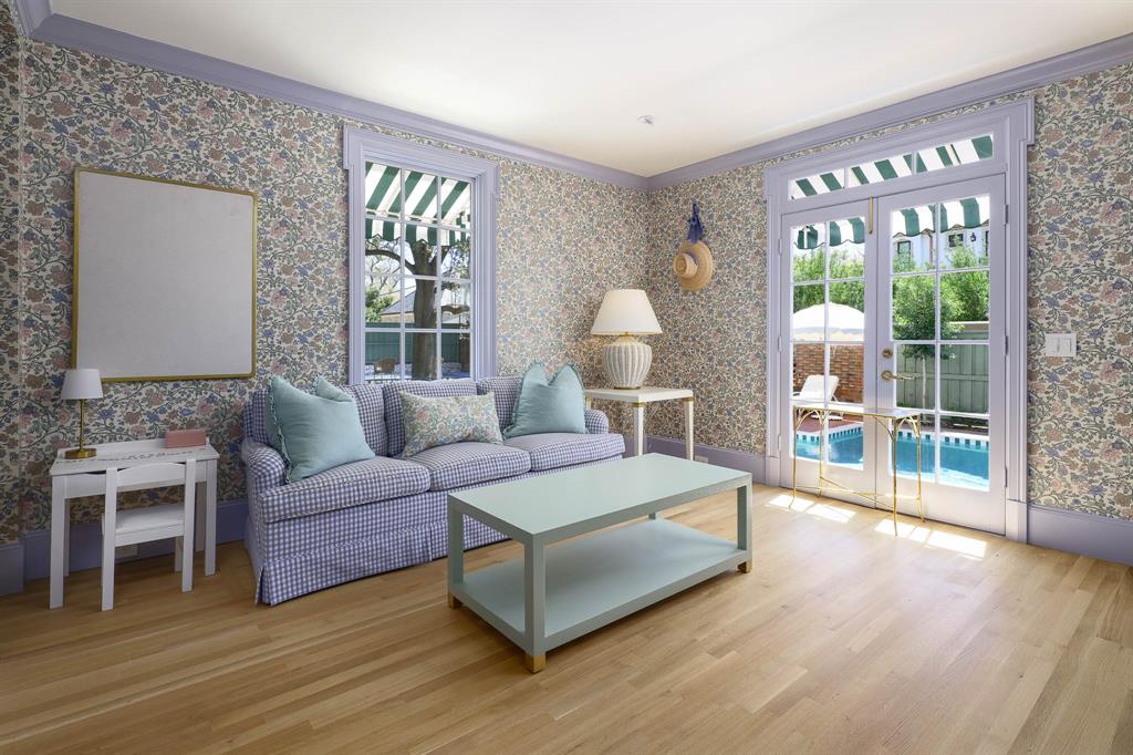 Highland Park West 8th Instl - Residential