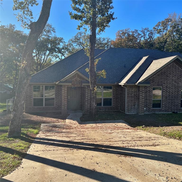 Great 3-2 duplex just blocks from Lake Weatherford. Open floorplan with stained concrete flooring throughout. Kitchen includes granite countertops, breakfast bar, built-in microwave, dishwasher and stove. Nice sized bedrooms all with ceiling fans and a walk-in closet in the primary suite. Fenced backyard with a large covered patio and mature trees. Refrigerator, lawn maintenance and ALL UTILITIES included!