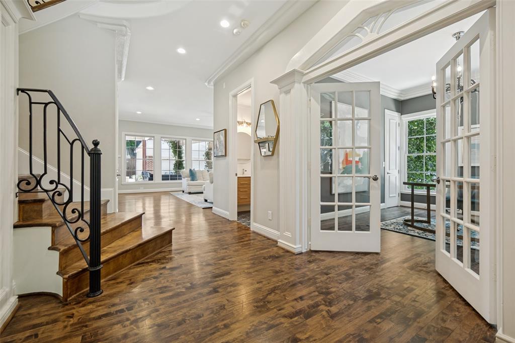 Munger Place - Residential