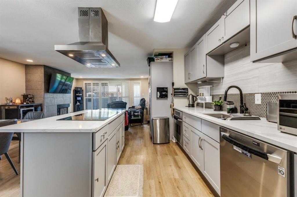 Royal Oaks Condo - Residential
