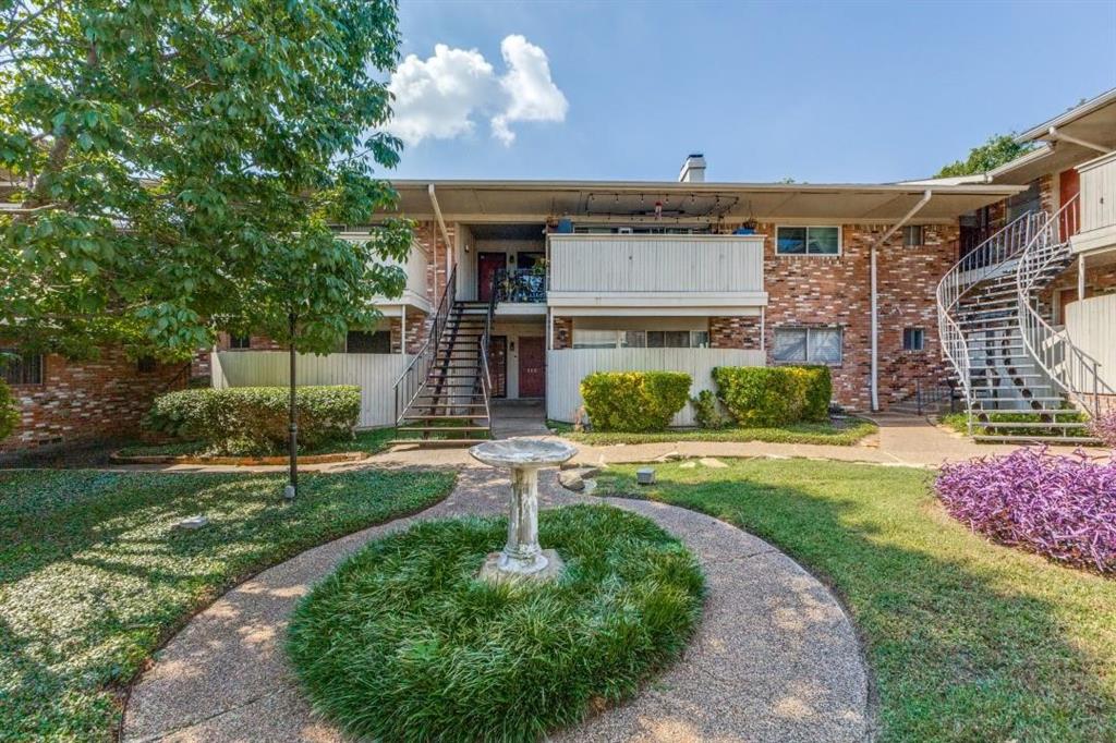 Royal Oaks Condo - Residential