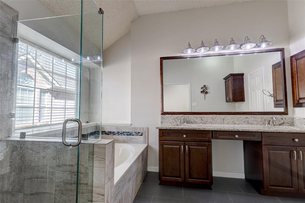 RIDGEVIEW VILLAS (CPL), BLK D, LOT 10 - Residential