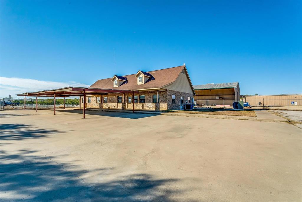Mineral Wells Ind Pa - Commercial Sale