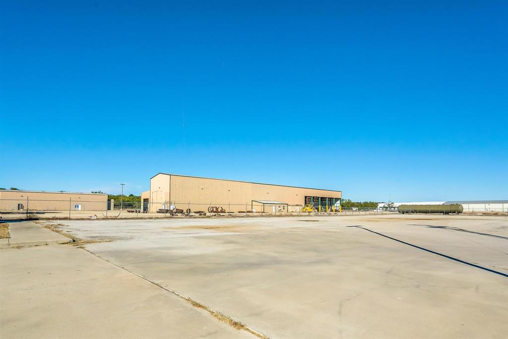 Mineral Wells Ind Pa - Commercial Sale