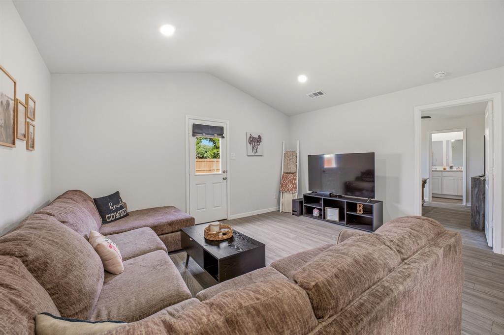 Tolar Oaks - Residential
