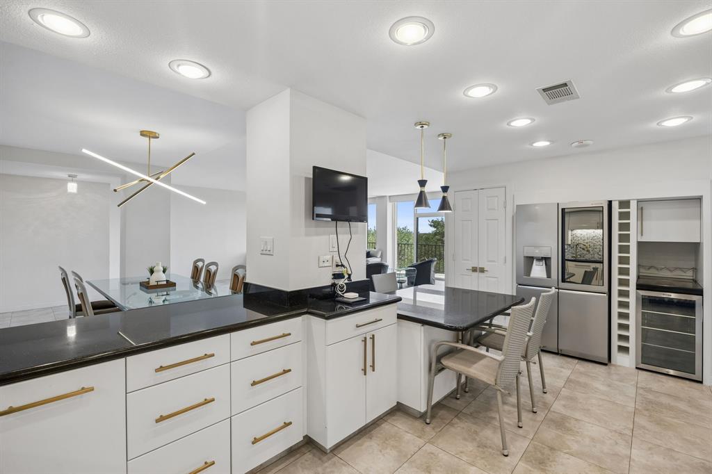 Bonaventure Condo - Residential