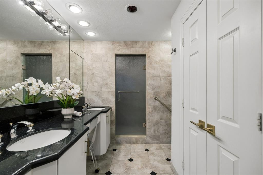 Bonaventure Condo - Residential