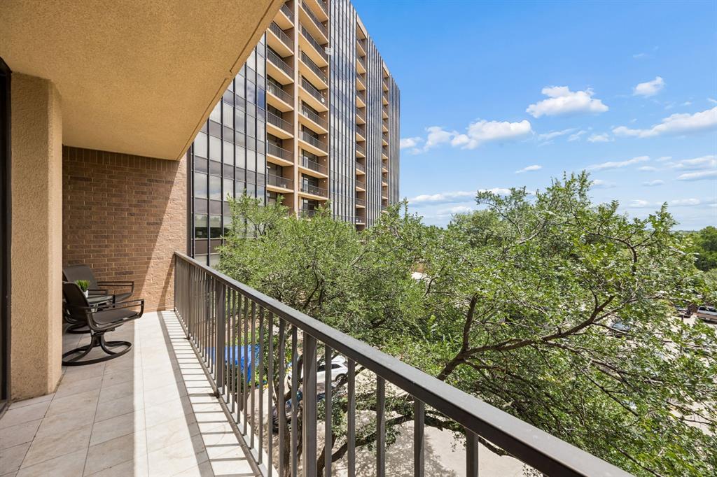 Bonaventure Condo - Residential