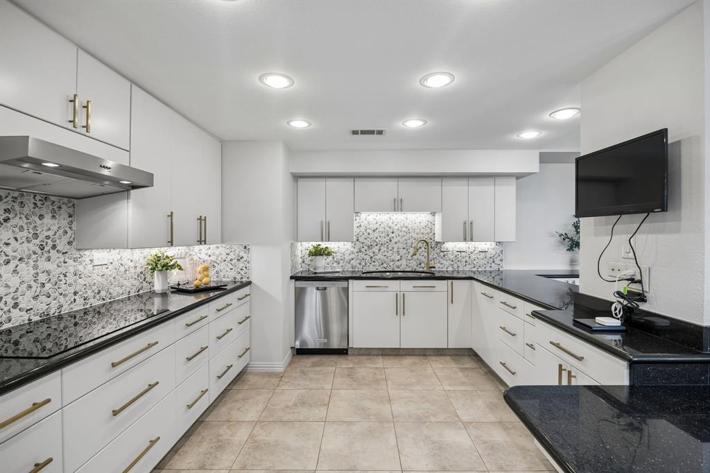 Bonaventure Condo - Residential