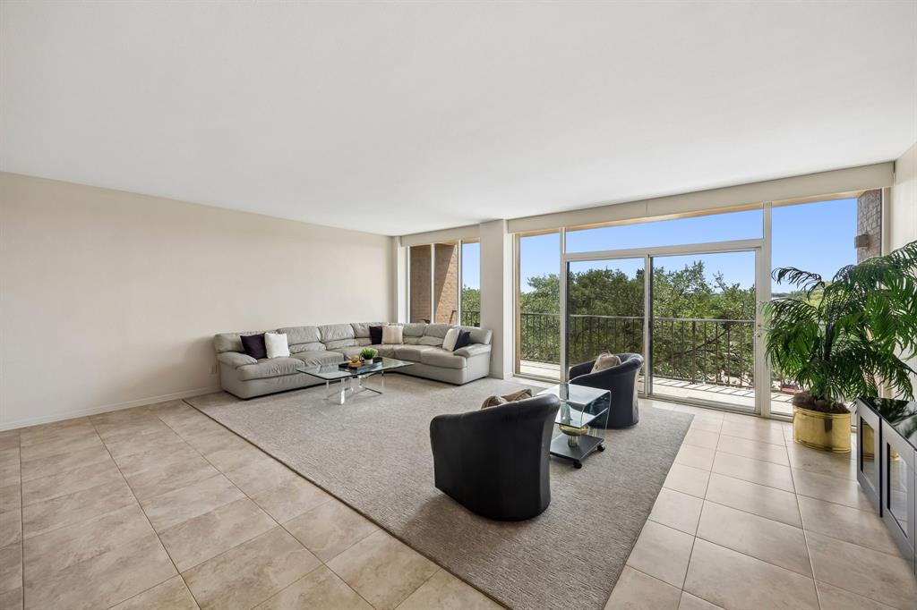 Bonaventure Condo - Residential