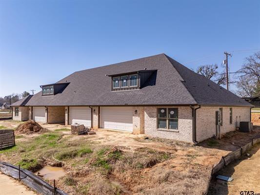 Henshaw Creek - Residential Income