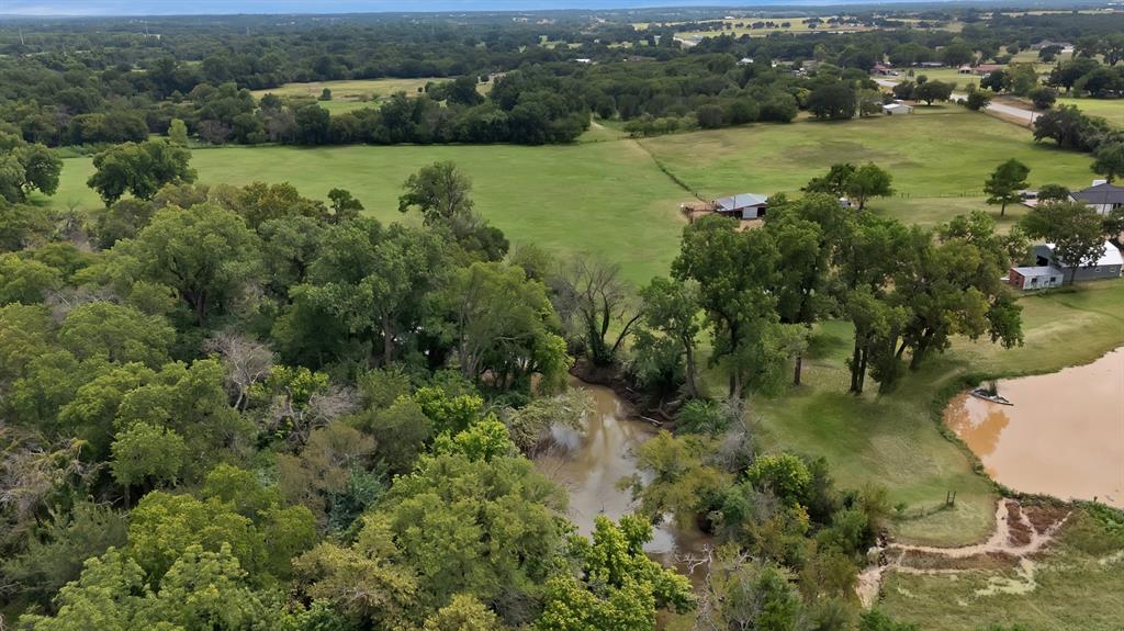 A-173 J CRUMP 25 acres - Residential