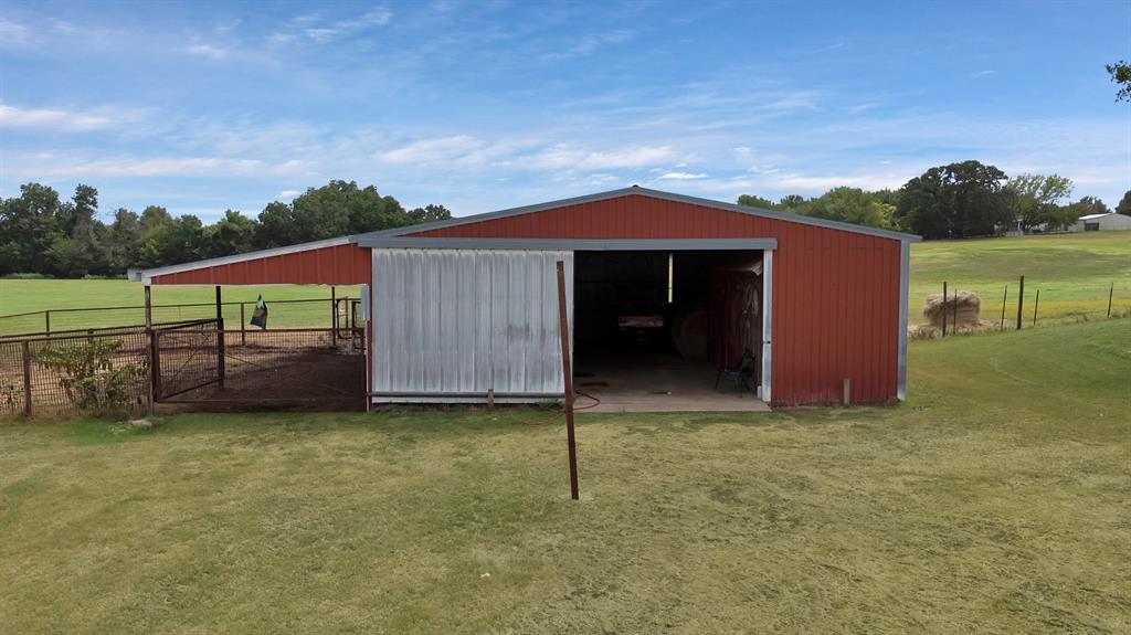 A-173 J CRUMP 25 acres - Residential