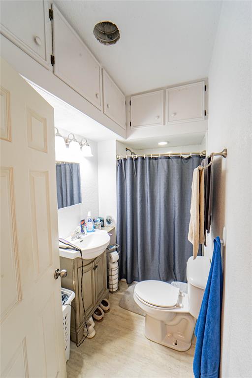 Miller, Hanks - Residential