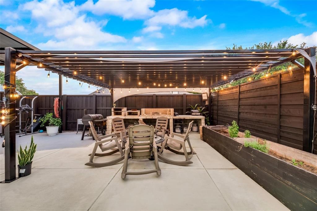 HIGHLAND SQUARE - Residential