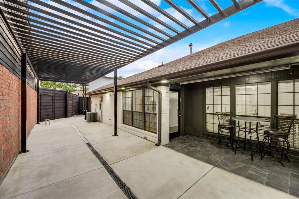 HIGHLAND SQUARE - Residential