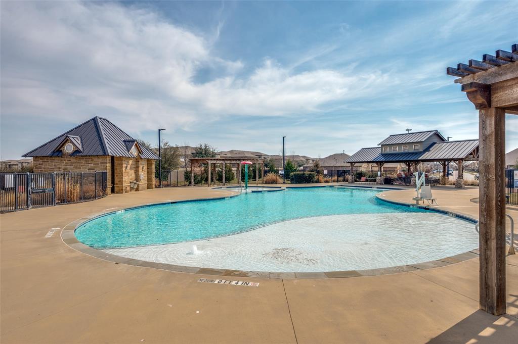 Hillstone Pointe Wes - Residential