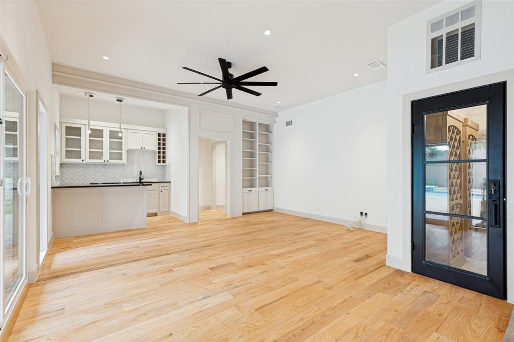 Glen Cove East - Residential