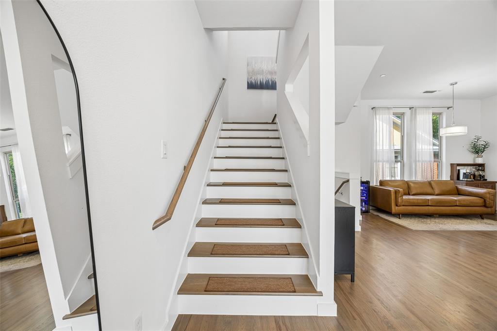 5734 Oram Twnhms - Residential