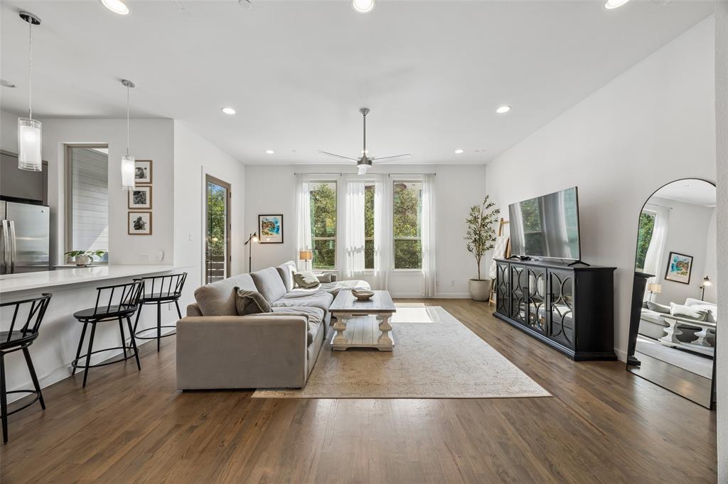 5734 Oram Twnhms - Residential