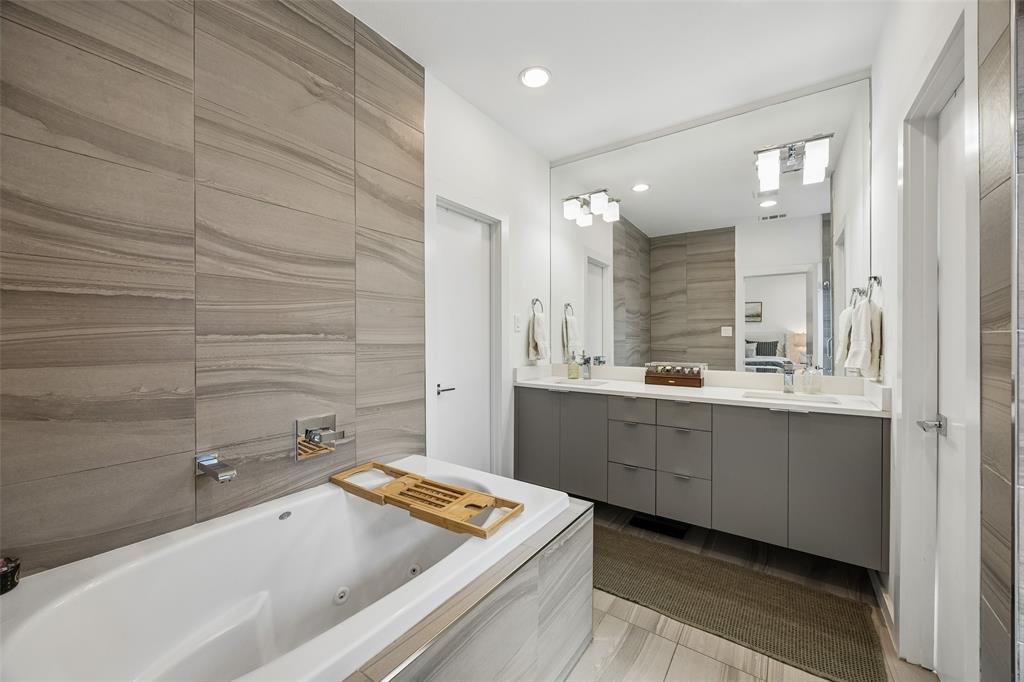 5734 Oram Twnhms - Residential