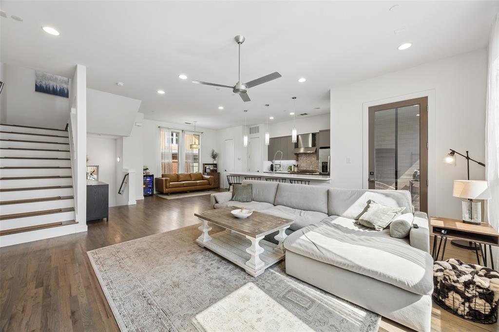 5734 Oram Twnhms - Residential