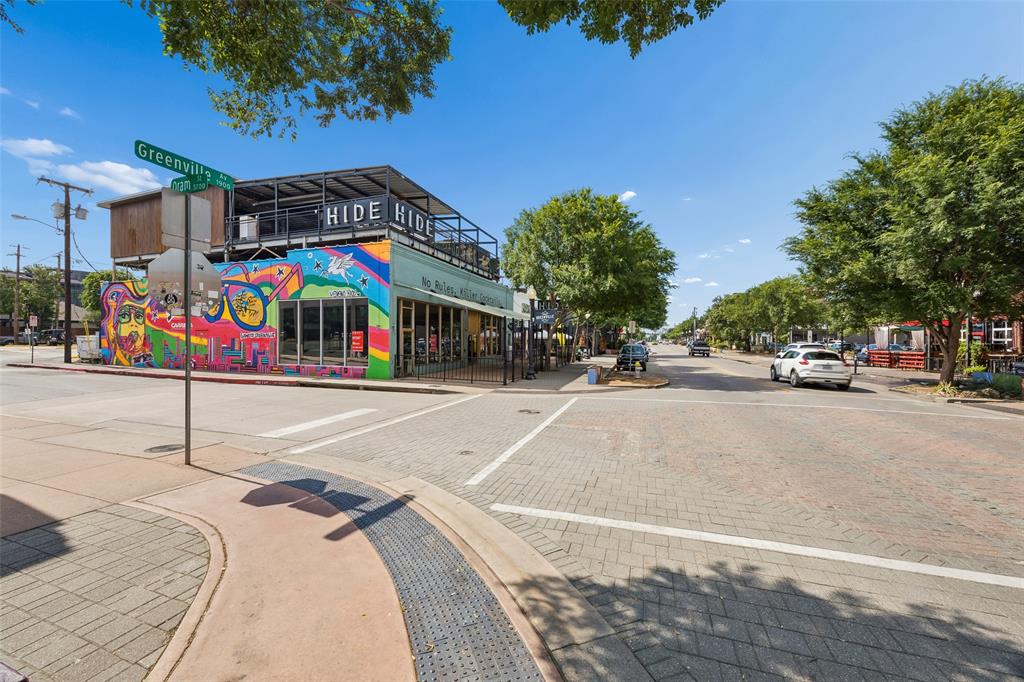 5734 Oram Twnhms - Residential