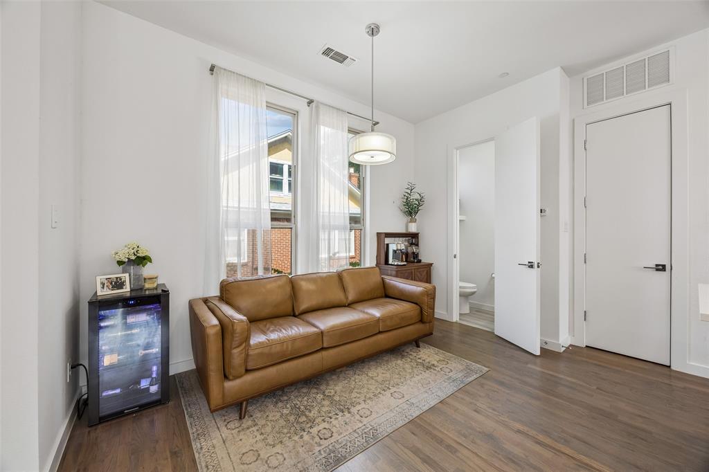 5734 Oram Twnhms - Residential