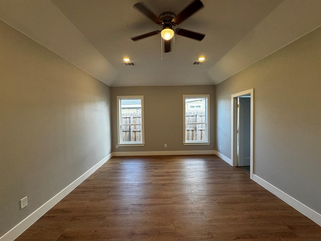 Cloverdale 04 - Residential