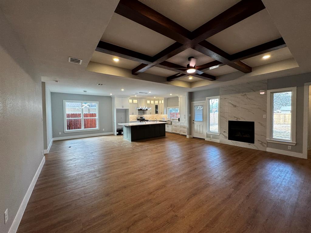 Cloverdale 04 - Residential