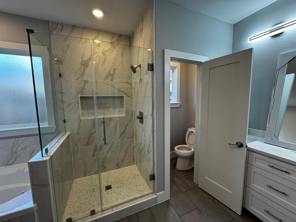 Cloverdale 04 - Residential