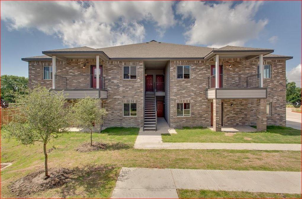 Upgraded 2018 built apartment units that has quality features with Superior kitchen and Bath cabinets, Stainless steel appliance. Situated on a quite street in the heart of Princeton. Each unit offers 3 bedroom and 2 bathroom. Great open floor plan with large living room with hardwood type floors, Kitchen with Granite Counter tops and abundant cabinet-counter space. Large master bedroom has walk in closet, soaking tub and separate walk-in shower. Utility room with full size washer-Dryer area. Each unit has it's own storage room. GREAT LOCATION-close to Walmart, schools and shopping centers.