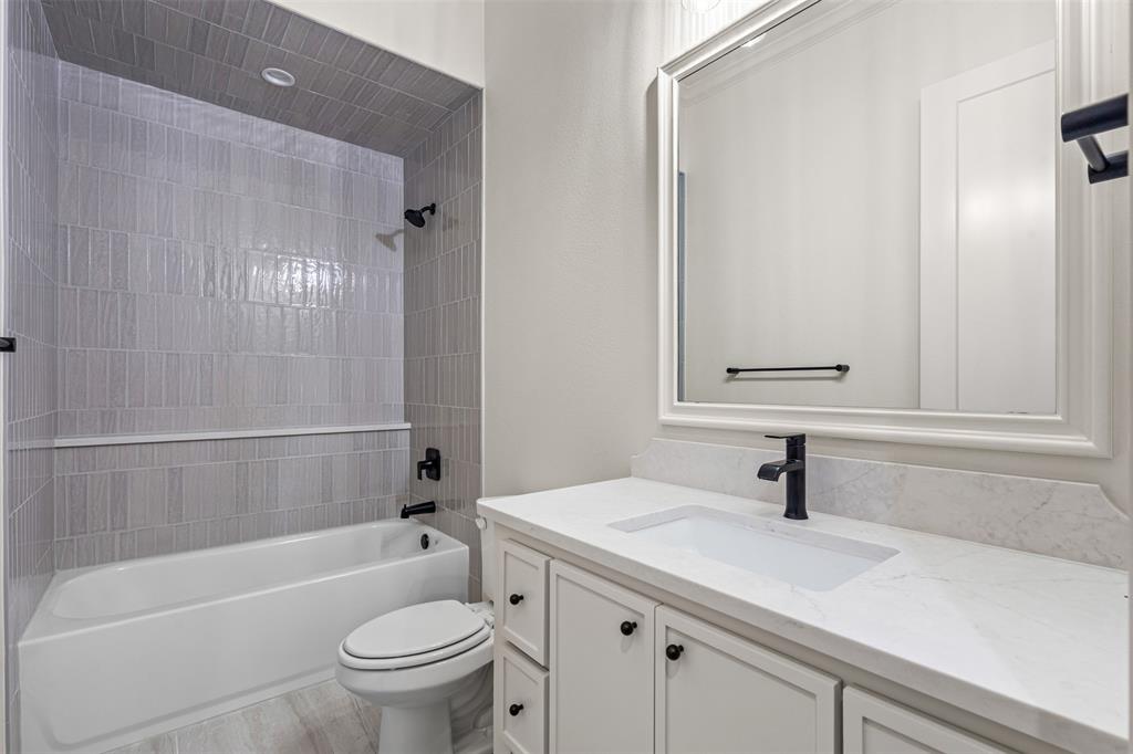 The Landings East - Residential