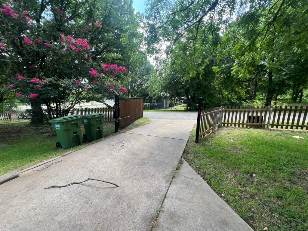 Oak Trail Shores Sec B - Residential