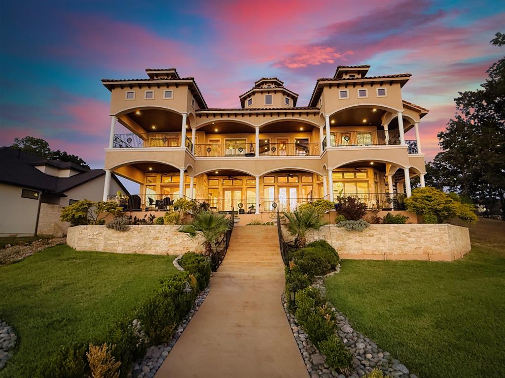 Pinnacle Club - Residential